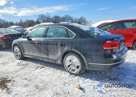 2014 Volkswagen Passat Sel z USA, uszkodzony, nr VIN 1VWCN7A33EC061474